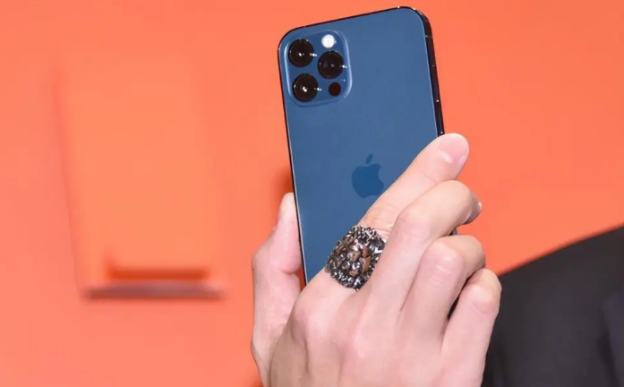 崇礼苹果手机维修分享iPhone12系列重启方法教程 